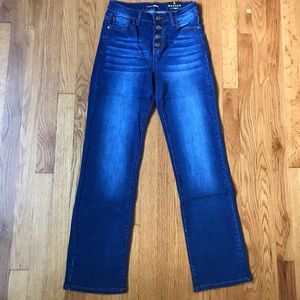 Fashion Nova “Alexa Mom Jeans”